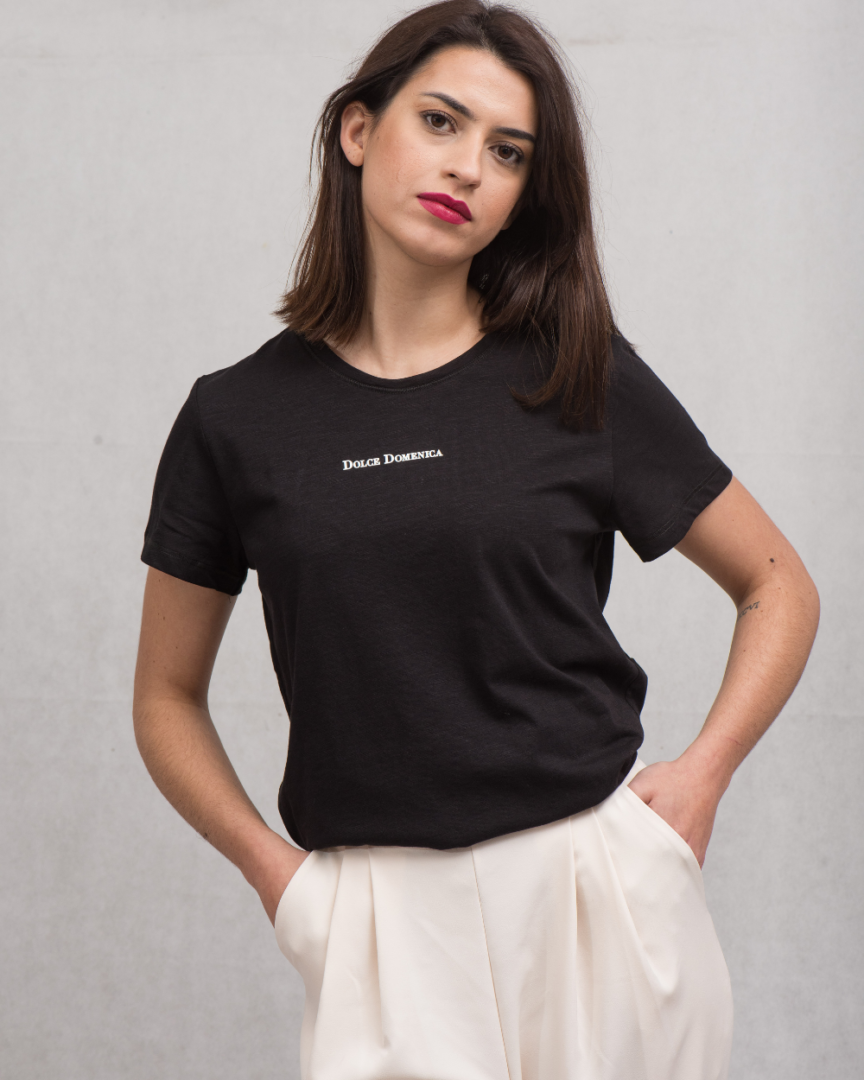 T-shirt μαύρο με logo print  | Dolce Domenica