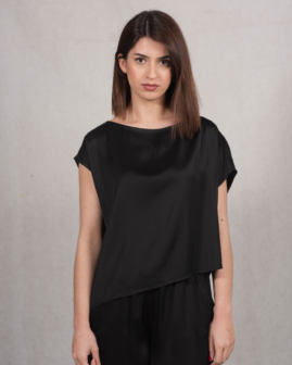 Σατέν κοντομάνικη μπλούζα μαύρη | MaraDoro